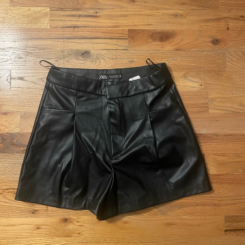 Zara Faux Leather Shorts Size Small